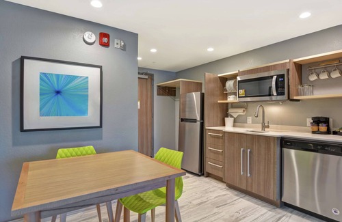 Deerwood Hotel | Home2 Suites by Hilton Jacksonville-South/St. Johns Town Ctr