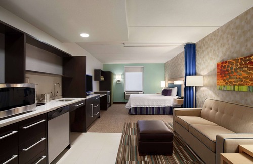 Center City Hotel | Home2 Suites by Hilton Philadelphia - Convention Center, PA