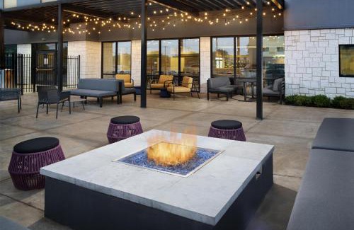 Buckner Terrace - Everglade Park Hotel | Home2 Suites By Hilton Dallas East