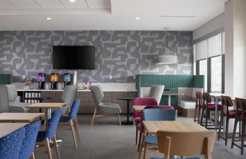 Buckner Terrace - Everglade Park Hotel | Home2 Suites By Hilton Dallas East
