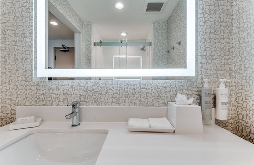 Dallas Hotel | Home2 Suites by Hilton Dallas Medical District Lovefield