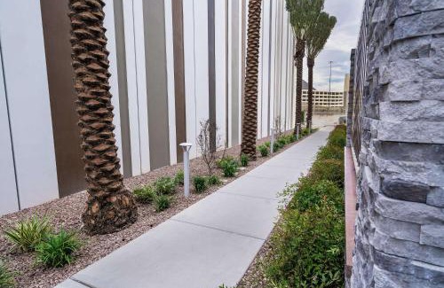 Las Vegas Hotel | Home2 Suites by Hilton Las Vegas Stadium District