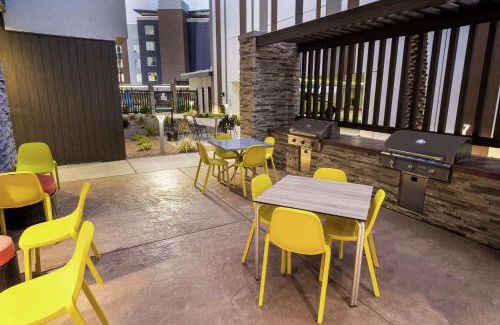 Las Vegas Hotel | Home2 Suites by Hilton Las Vegas Stadium District