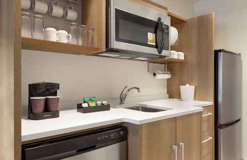 Doral Hotel | Home2 Suites by Hilton Miami Doral West Airport