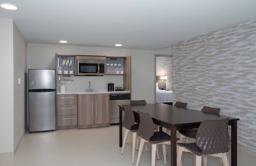 Medical Center Hotel | Home2 Suites by Hilton Omaha UN Medical Ctr Area