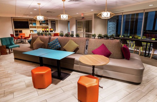 Las Vegas Hotel | Home2 Suites by Hilton Las Vegas Stadium District