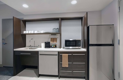 East Town Hotel | Home2 Suites by Hilton Milwaukee Downtown