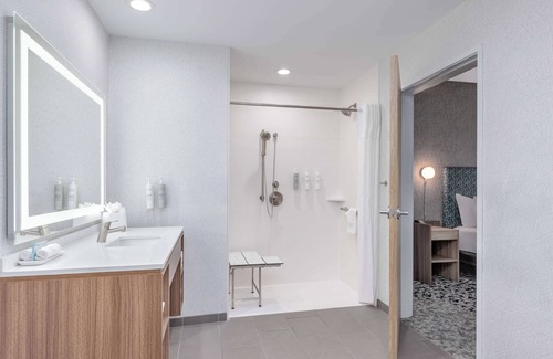 West Dallas Hotel | Home2 Suites Dallas I-30 Cockrell Hill