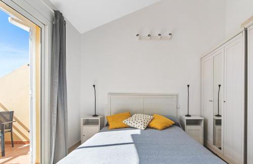 Sonnenland Apartment | Home2Book Charming & Relaxing Dúplex, Pool&Terrace