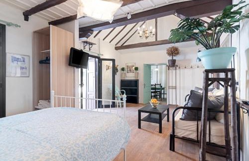 Telde Ski Chalet | Home2Book Charming Rustic Retreat in Telde