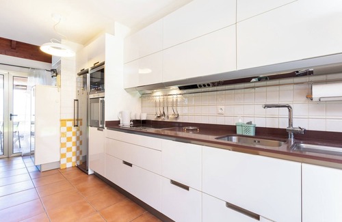 Tacoronte Ski Chalet | Home2Book Spacious Family Getaway, Private Pool