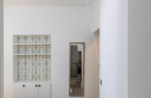 Guindalera Apartment | HOMEABOUT DIEGO DE LEON APARTMENT II