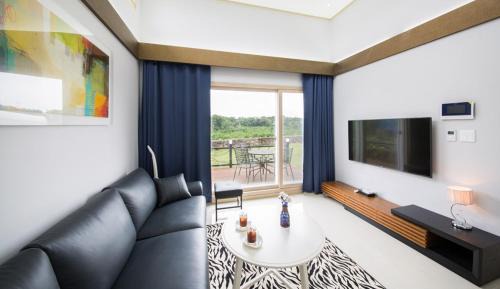 Hallim House | Homechee Pension