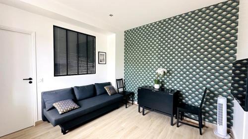 Montry Apartment | HomeDj 1 Bedroom Ground Floor Apartment