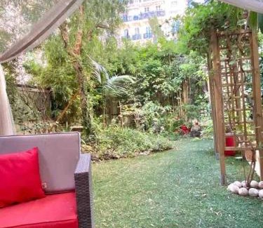 Gambetta Apartment | Homelivia, Luxueux Appartement avec Jardin privé