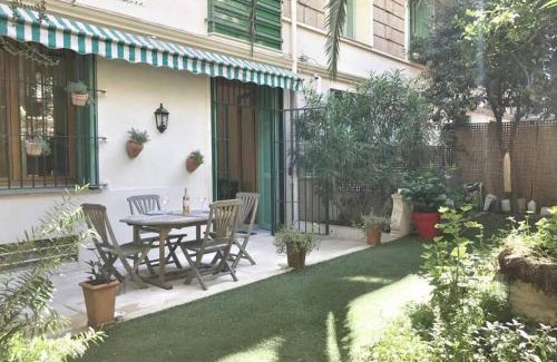 Gambetta Apartment | Homelivia, Luxueux Appartement avec Jardin privé