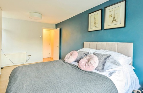Penge Apartment | Homely 1-Bed Apartment in Vibrant Zone 3 London