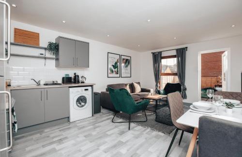 Tipton Apartment | HOMELY 3BD TOWNHOUSE w 2WCs 15MINS TO BHAM &WOLV