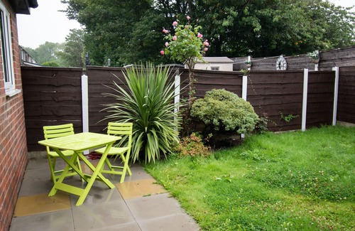 Bury House | Homely 4 bedroom house with parking