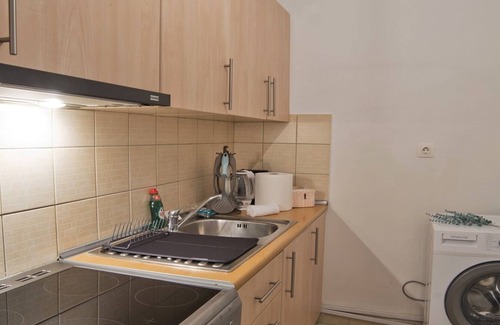 Kallithea Apartment | Homely Athens Apt Stylish, Reno, Fully Equipped