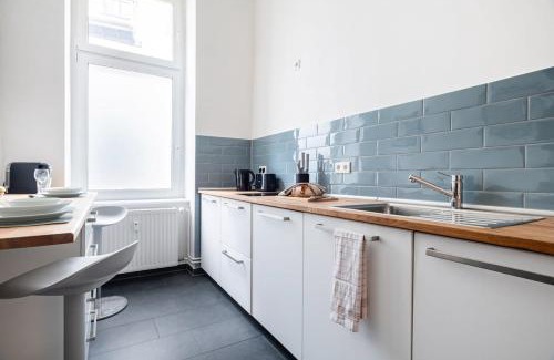 Prenzlauer Berg Apartment | Homely Berlin - Spacious, Modern, S-Bahn Nearby , Groups & Families
