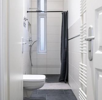 Prenzlauer Berg Apartment | Homely Berlin - Spacious, Modern, S-Bahn Nearby , Groups & Families
