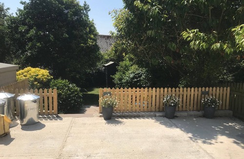 Tregony Cottage | Homely Cottage with Valley Views, Dog Friendly, Parking, Garden and Wifi