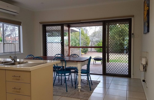 Mildura House | Homely Getaway Mildura - Pets Allowed