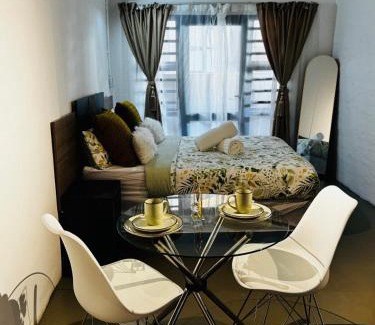 Downtown Johannesburg Apartment | Homely Kraft
