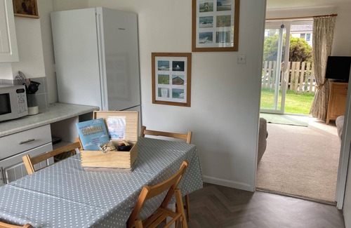 Porthtowan House | Homely pet-friendly coastal house, short stroll to Porthtowan Beach, Cornwall!