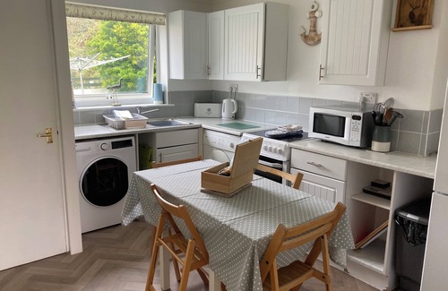 Porthtowan House | Homely pet-friendly coastal house, short stroll to Porthtowan Beach, Cornwall!