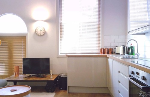 Sheffield City Centre Apartment | Homely Serviced Apartments - Figtree