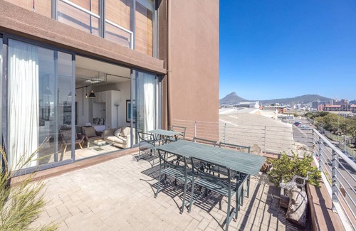 Cape Town Apartment | Homely Studio Apartment in Cape Town