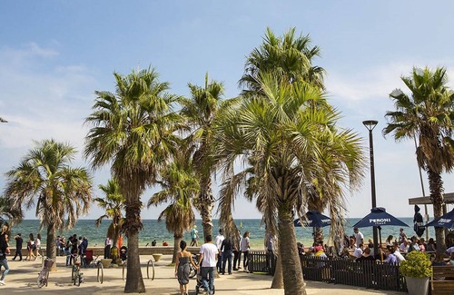 St Kilda Apartment | Homely Vibes in Prime St Kilda Location