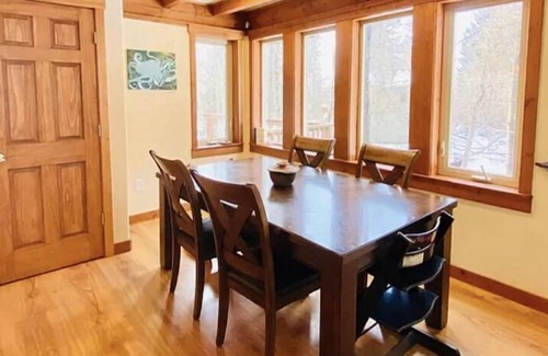 Kachemak House | Homer Hideaway: A Family Retreat