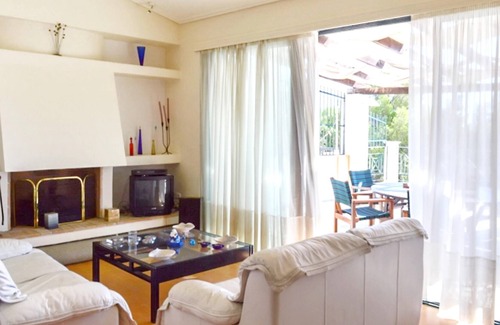 Karystos Villa | Homerez - 10 m away from the beach! Villa for 12 ppl. with sea view at Karistos