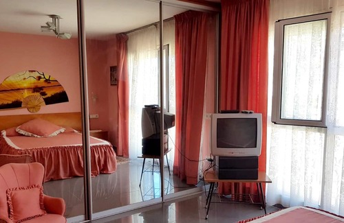 Comarruga House | Homerez - 100 m away from the beach! House for 8 ppl. with sea view at Coma-ruga