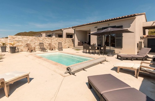 Lozari Villa | Homerez - 100 m away from the beach! Nice villa for 4 ppl. with swimming-pool