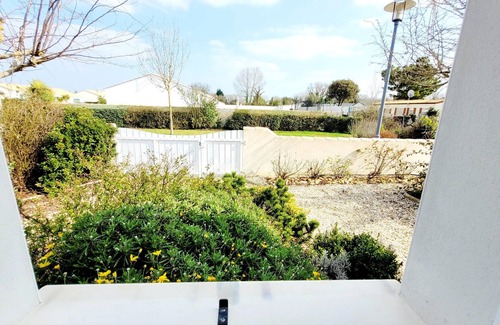 Notre-Dame-de-Monts Villa | Homerez - Amazing villa 1 km away from the beach for 8 ppl. with swimming-pool