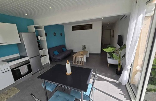 Nettle Bay Apartment | Homerez - Apartment Baie Nettlé