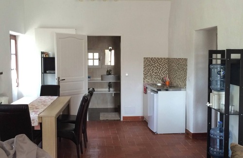 Montauriol Apartment | Homerez - Apartment in Montauriol