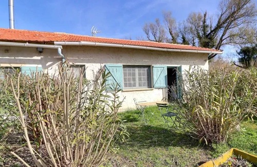 Saintes-Maries-de-la-Mer Apartment | Homerez - Apartment Saintes-Maries-de-la-Mer