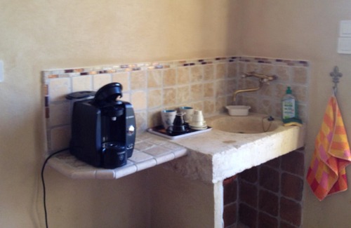 Violes Apartment | Homerez - Appartement 11 km away from the beach for 2 ppl. with shared pool