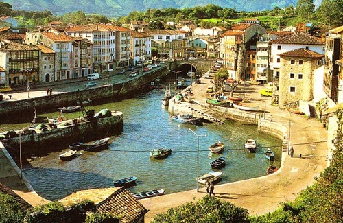 Parres Municipality Apartment | Homerez - Appartement 3 km away from the beach for 2 ppl. with terrace at Llanes