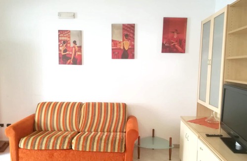 Le Castella Apartment | Homerez - Appartement 350 m away from the beach for 6 ppl. at Le Castella