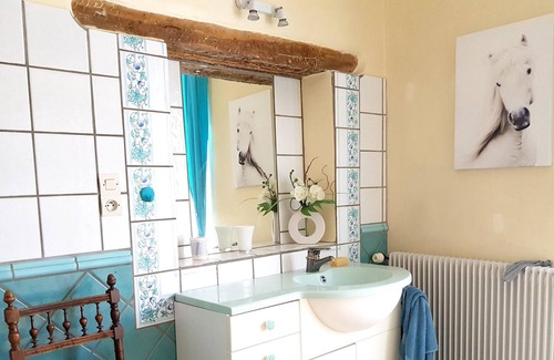 Saint-Roch House | Homerez - Beautiful house for 4 ppl. with shared pool and garden at Saint-Roch