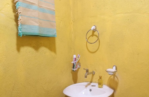 Los Cerritos House | Homerez - Beautiful house for 4 ppl. with terrace at Santa Cruz