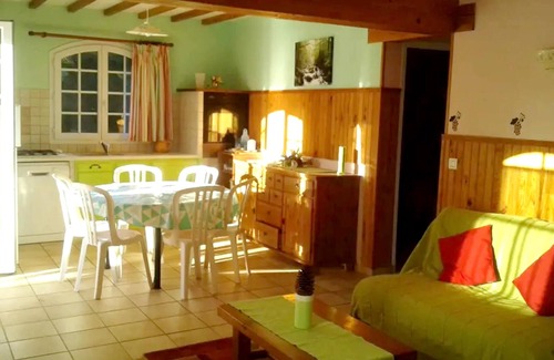 Begadan House | Homerez - Beautiful house for 8 ppl. with shared pool and terrace at Bégadan