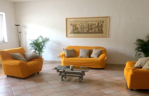 Municipio 4 Apartment | Homerez - Big appartement 5 km away from the beach for 9 ppl. with shared pool