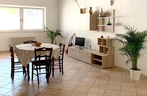 Municipio 4 Apartment | Homerez - Big appartement 5 km away from the beach for 9 ppl. with shared pool